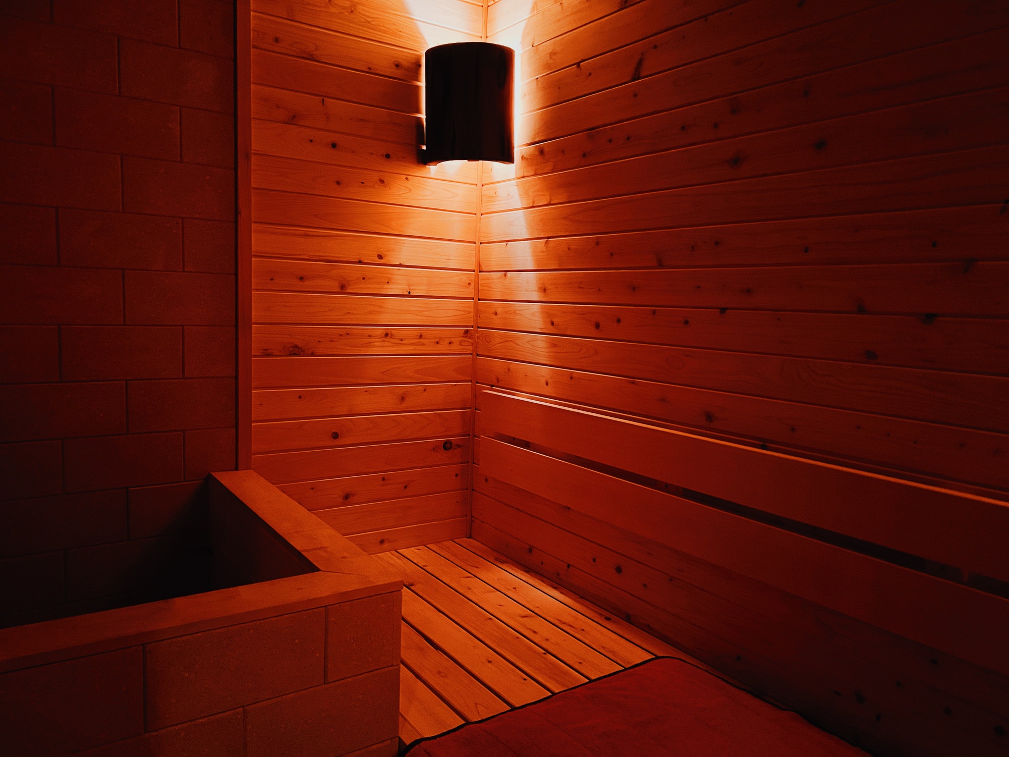 家庭用の遠赤外線サウナでととのえる？メリット・デメリットを解説